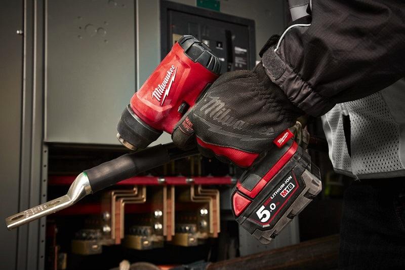 Фен технический компактный Milwaukee M18BHG-502C аккумулят.