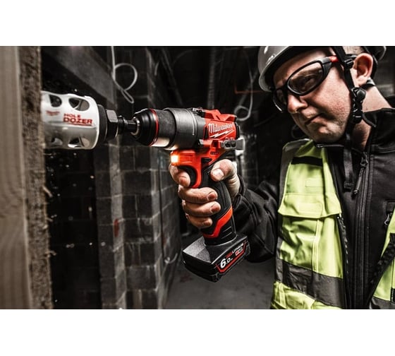 Шуруповерт аккумуляторный MILWAUKEE M12 FDD2-202X